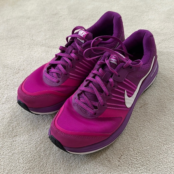 Shoes - Nike Dual Fusion Tennis Shoe Women’s 8.5